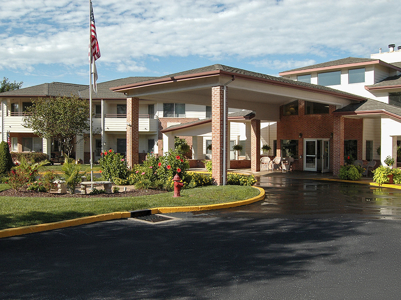 Front entrance to Athene Town & Country Rehab Facility