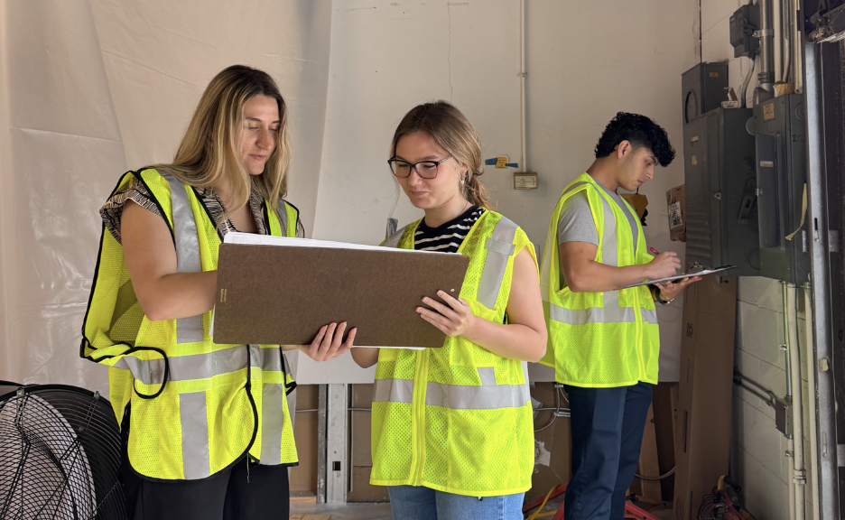 G&W Engineer reviewing plans with summer intern from Mizzou School of Engineering